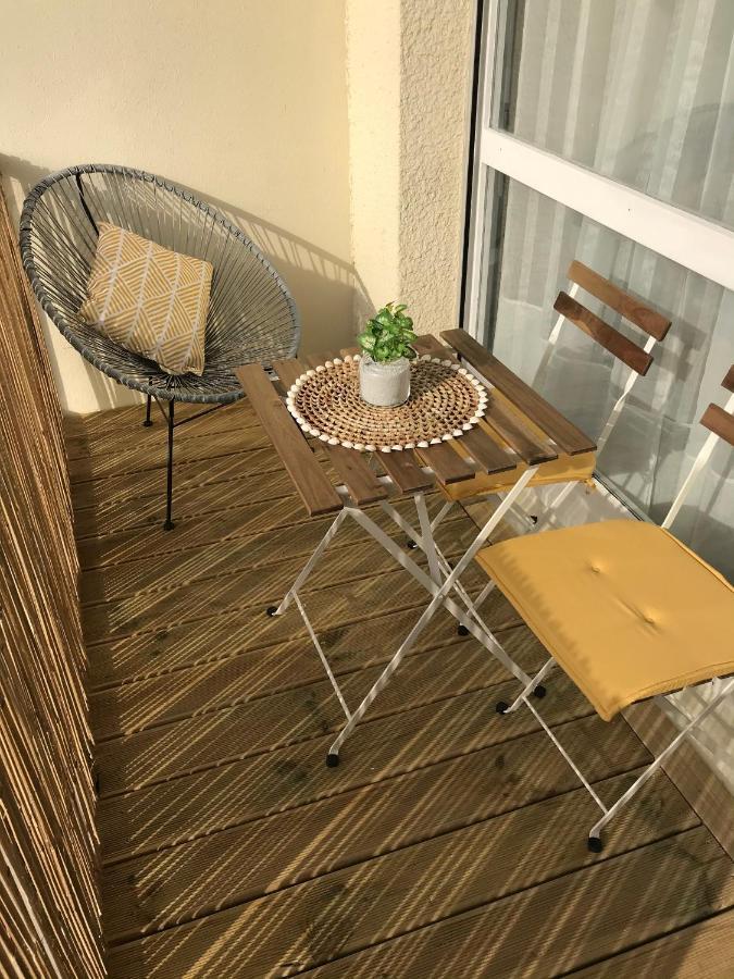 Cabourg - Bel Appartement Lumineux Avec Balcon Dans Residence Privee Екстер'єр фото